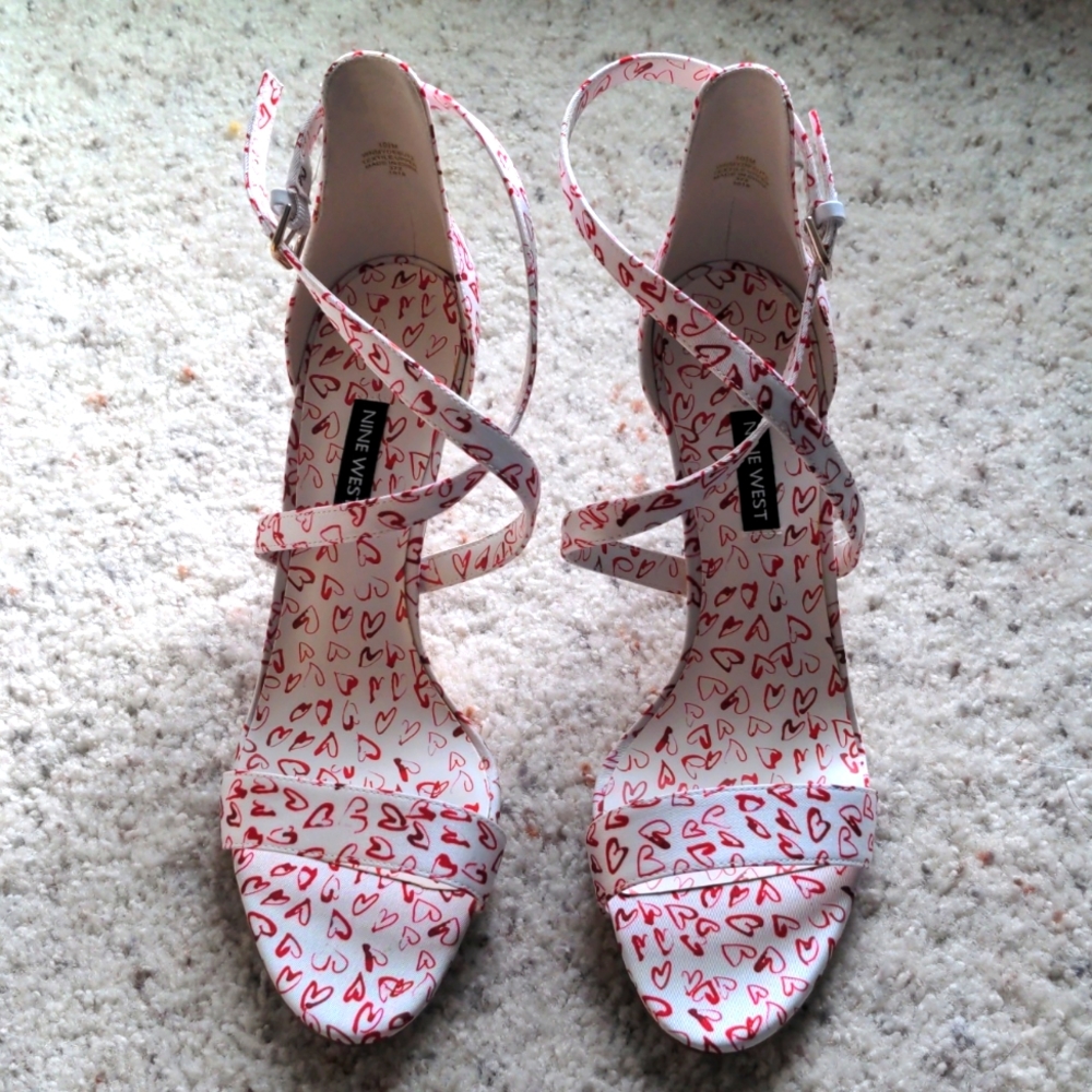 New Nine West Heart Heels